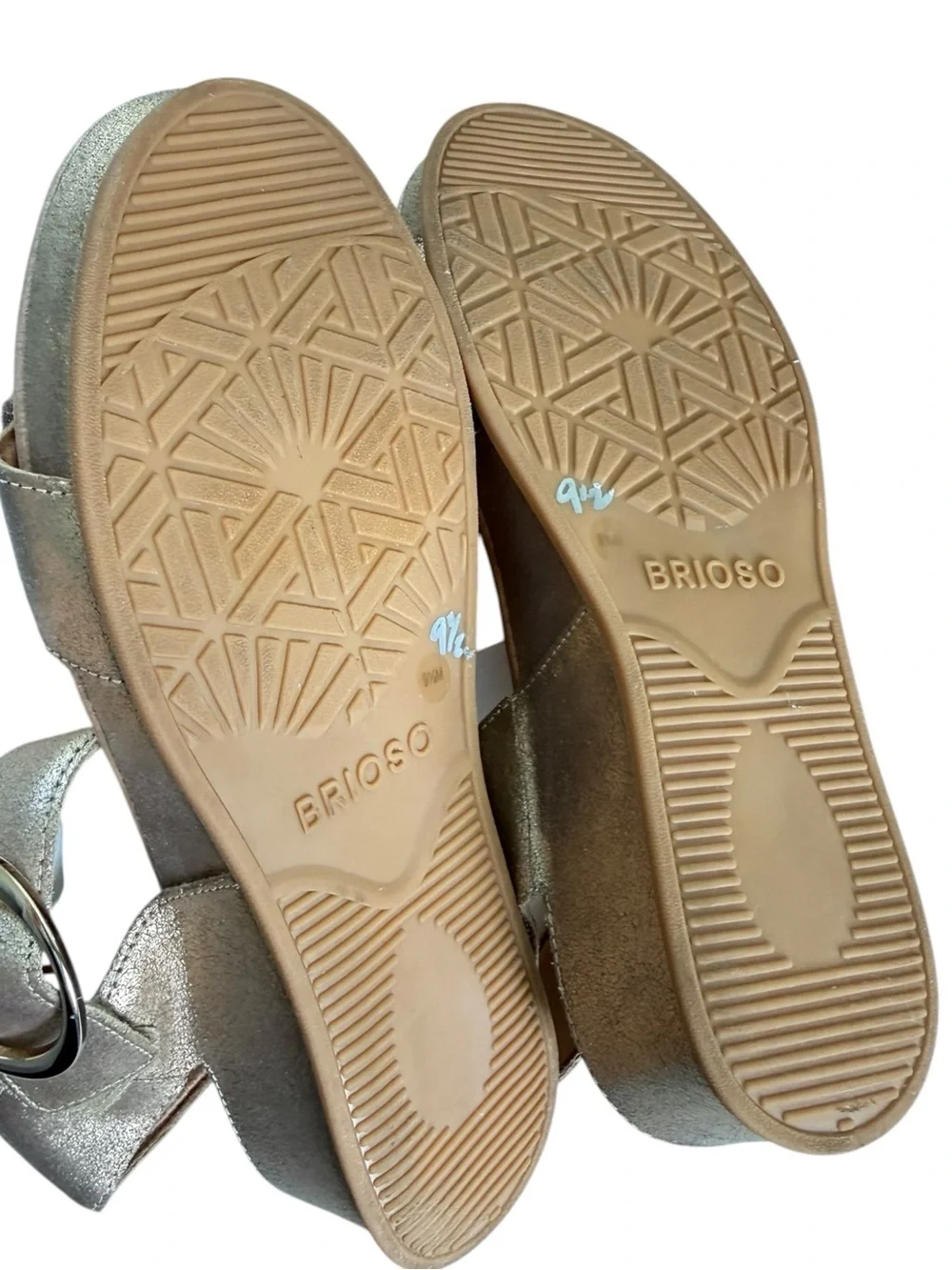 Brioso Women Gold Wedge Sandal Huntley Three Rhinestone Ankle Strap Size 9.5 NWT